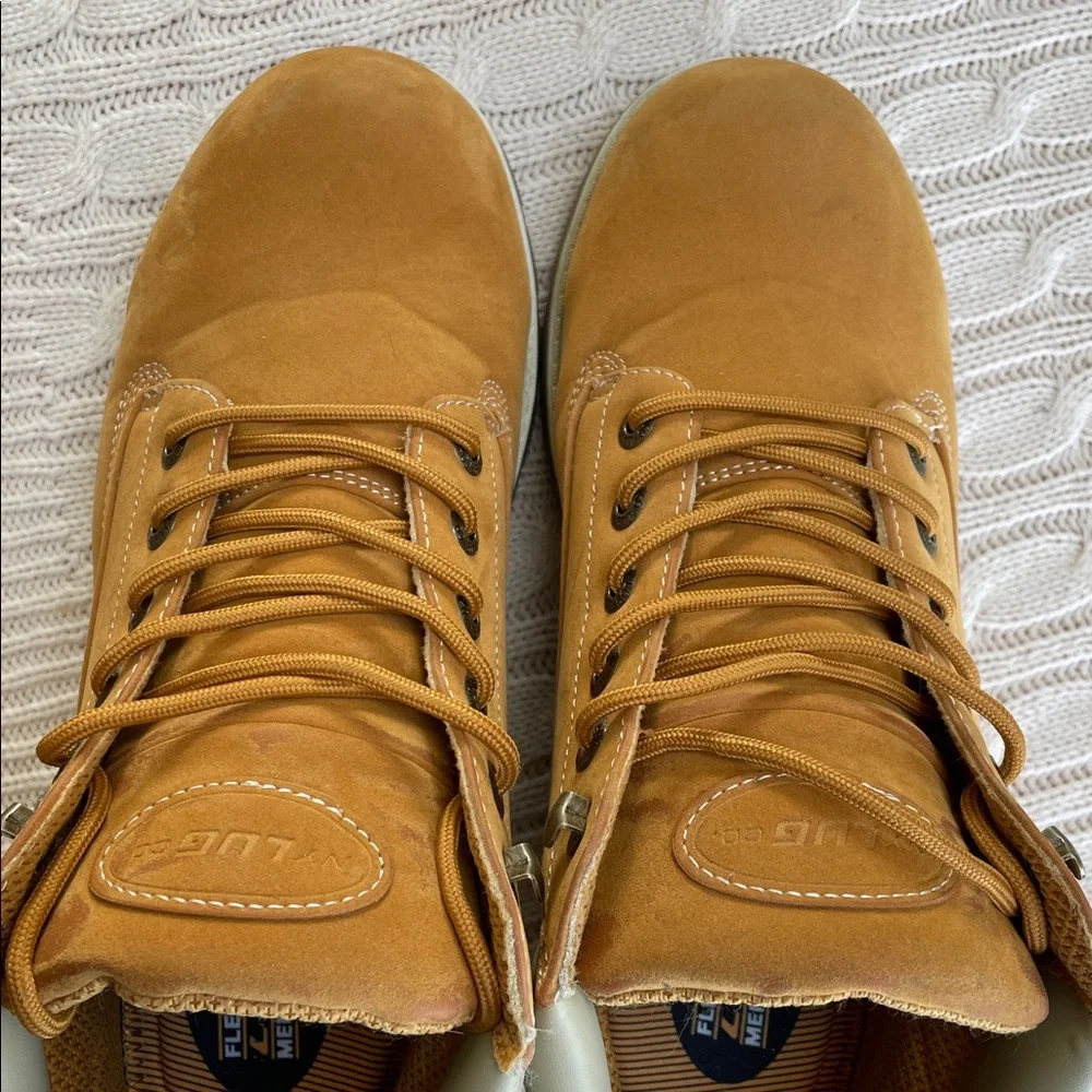 Men’s 10 Lugz Drifter LX boots in 